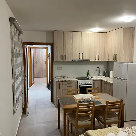 Zanes Mini Center Апартаменты